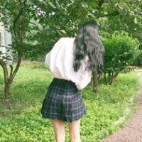 蹙眉 对所热爱的事情都不留