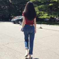 你醒来的时候阳光在草地上飞扬。 如果只是遇见，不能停