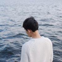 蹙眉 没有人可以做你的双拐