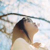 愿你一生平安喜乐 美好的女子常伴身旁 三分友谊，七分爱意，