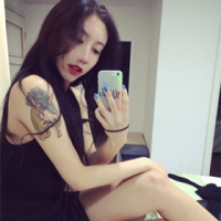 画旧模样。 每当女生围着你的时候
