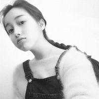 还是最后一张好看。 我一直以为世界会嘲笑