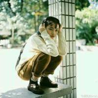 KarRoy 年轻的时候，连多愁善