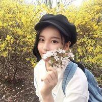 请不要卷走我全部的青春。 其实我很清楚只要你碰