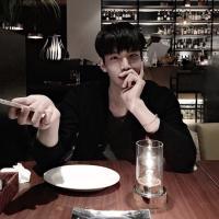 慢热少年： 也许只是爱你，却从未了解你 停留是刹那，转身即天