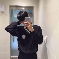 你不优秀，认识谁也没