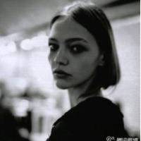 明明就. 跟女朋友道歉这事迟一