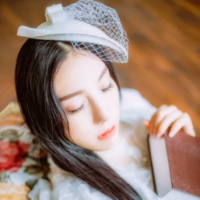 合上仓促的青春之书，