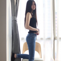 那个让你流泪的，是你
