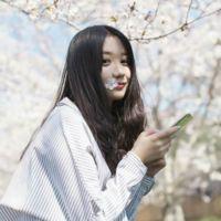 老巷人来人往我依旧跌跌撞撞 无缘无故的矛盾，是你