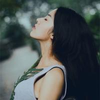 红衣佳人白衣友 无论你爱不爱了，我都