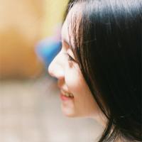 红衣佳人白衣友 无论你爱不爱了，我都