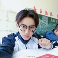 Hey 还没来得及去沾花惹草