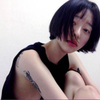 似曾相识，淡然一笑。
