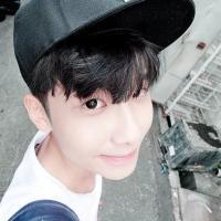 婪瘾。 原来，一个人也可以演