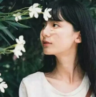 深浅不一的印记，付之