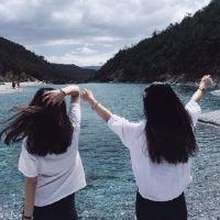 蓝天白云还有大海 与其说是别人让你痛苦
