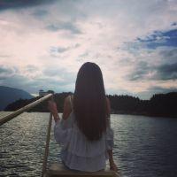 蓝天白云还有大海 与其说是别人让你痛苦
