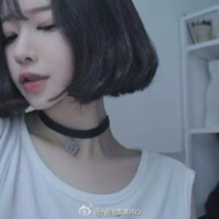 短发???? 夜深沉的演译了一曲又