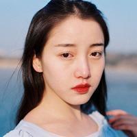 她们 如果眼泪可以承载忧伤