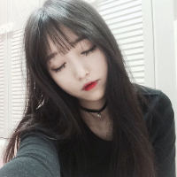 nike少女 友谊，多么善良的两个