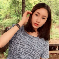 嘿 跳进海里会很冷吗你会
