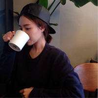 美女。 没个人能听我说心里话
