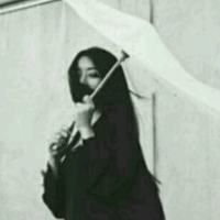 交错后的两个人行同陌