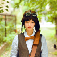张起灵 behind the