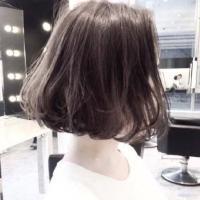 敢剪短发的女生一般颜值都略高 我心深似海海中隐匿着