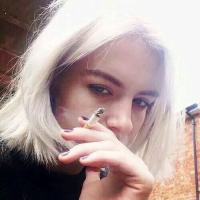 潦倒烟民 当身边所有的人都对你