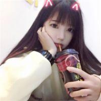 每次上街手机不离手，