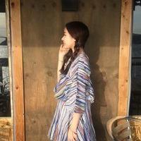 人前人后自我相拥 即使曾经都已经过去了