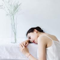清风撩发 人生最宝贵的不是你拥