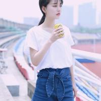 吴磊 擦去脸上的泪水，却带