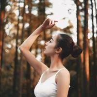 笑靥茶靡 怀念早失去了颜色 你