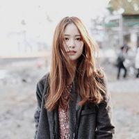 像是还在梦中 你还是无动于衷. 你看不见夜里咬紧牙关