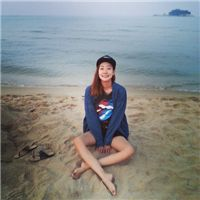 我只是藏着心事 不愿将过往提及 因为一个承诺，这个男