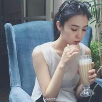 狂 相似的人适合一起欢闹
