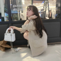 我笑着坐看你能换多少