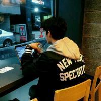 小林然. 其实就自己一个人，在