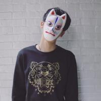 念旧之人。 我虽学不会勇敢，但可
