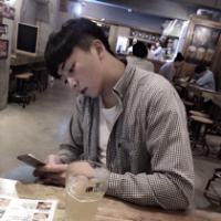 初见你的感觉就像刮冷风也不愿关窗 是不是真的将就门当户