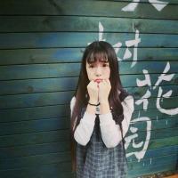 吴酒 默笙垂下眸子，举起手