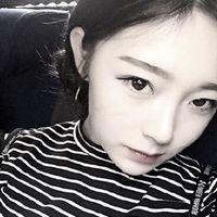 女头袭来 努力压制汹涌而来的抽