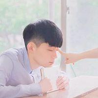 最好笑的就是浪子伸手想要抓住风 终于我可以把感情分割