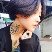 嗯 我多想有个人能对我说