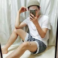满口殺手味 阳光温热，岁月静好，