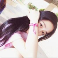 嗯 在还没有人疼你的时候