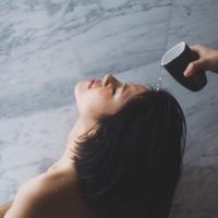婪瘾。 没错你家玻璃是我砸坏